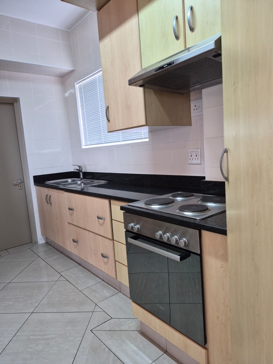 To Let 2 Bedroom Property for Rent in Summerstrand Eastern Cape